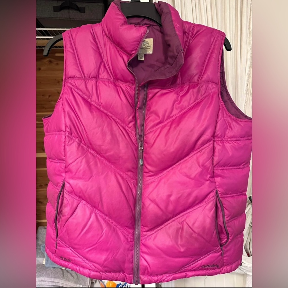 Cabela’s women’s down vest